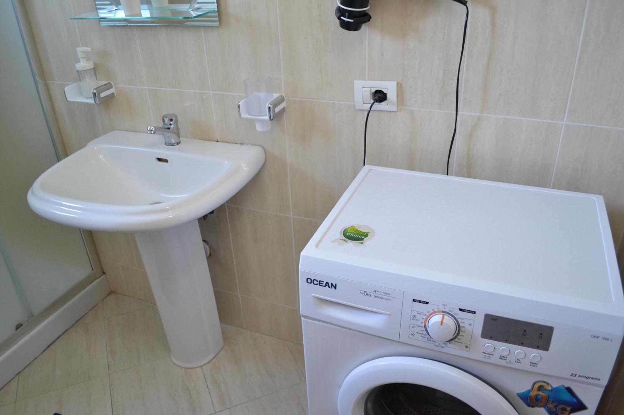 Seaview Gateway 2 Bedrooms Apartment & Garage Vlorë 外观 照片